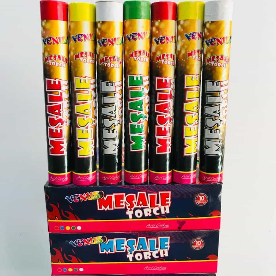 Troy Maxi mor meşale yanarken görüntü